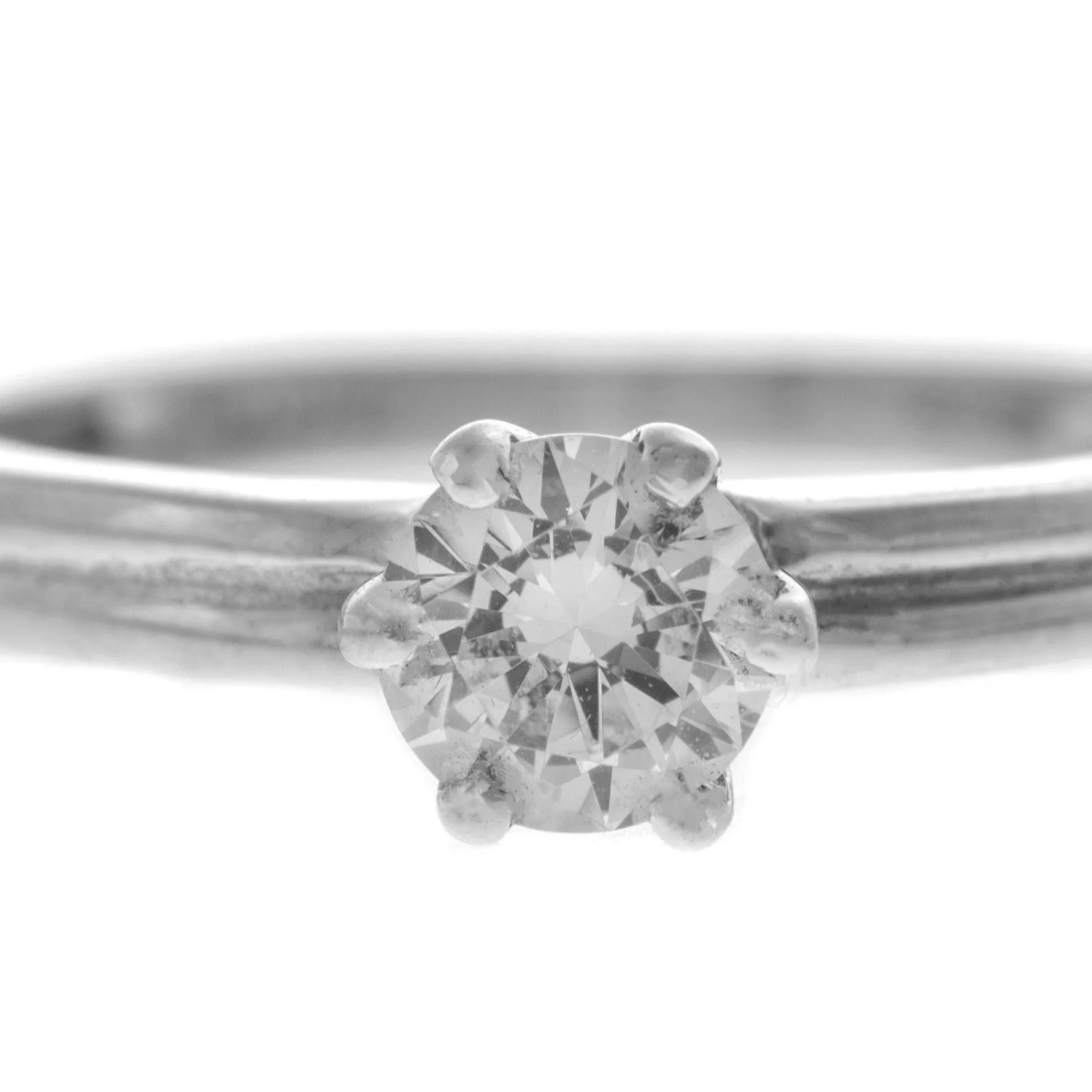 18ct White Gold Cubic Zirconia Engagement Ring LR-2363