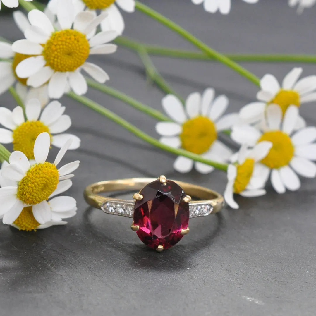 Garnet & Diamond Ring